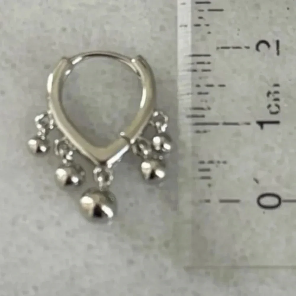 Sterling Silver Triangle Beaded Fringe Hoop Earrings 

Brand New - Picture 2 of 4